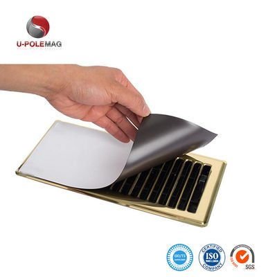 Cobertura de ventilação magnética espessa personalizada com superfície de PVC branco e ímã de borracha composta