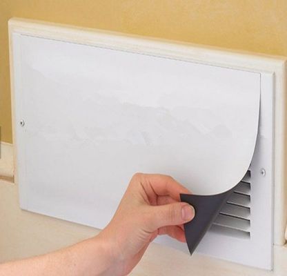 Cobertura de ventilação magnética espessa personalizada com superfície de PVC branco e ímã de borracha composta