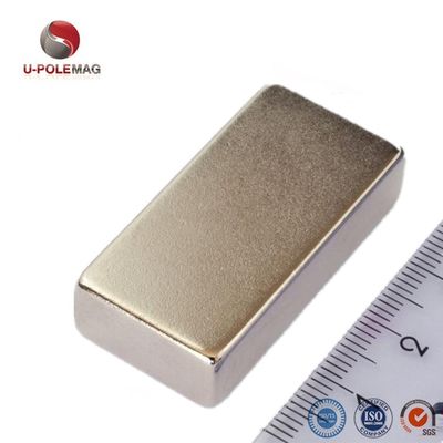 Material principal Bloco de ímã de neodímio para fabrico de ímãs NdFeB N52