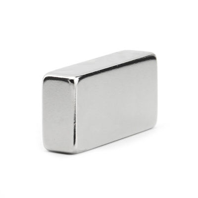 40*20*10mm N52 ímã de bloco de neodímio com direção do magnetismo axial e tolerância ± 1%