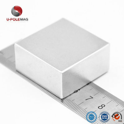 Bloco magnético quadrado de neodímio sinterizado de alto fluxo magnético em grau personalizado N35-N52