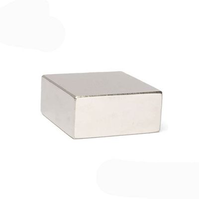 Bloco magnético quadrado de neodímio sinterizado de alto fluxo magnético em grau personalizado N35-N52