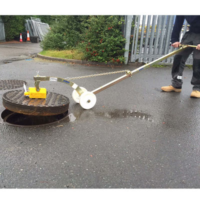 Conveniente operação de um homem Super magnético manhole cover Lifter 92X67mm cor personalizada