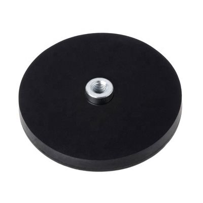 Magnetos industriais de borracha de potes com furos roscados M6 M8 e força personalizável