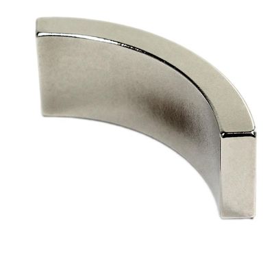 Amostra N52 Ímã de neodímio de arco personalizado para revestimento de motor síncrono, epoxi, etc.