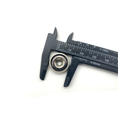 Máxima temperatura de trabalho 80 °C 35 LB Pull Power Ferrite Cup Magnets para montagem