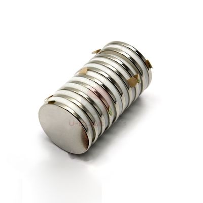Magnetos de disco de neodímio revestidos com NiCuNi, N35 N42 N48 N52 Magnetos de disco de neodímio com adesivos 3M