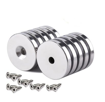 N52 Ímã de neodímio com forma de ímã industrial, pot / forma de taça e buraco contra-absorção