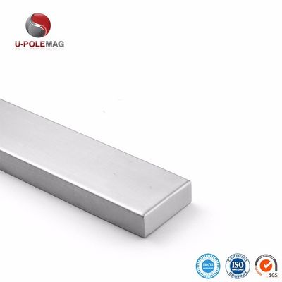 Home Cuitária Porta-facas com superfície magnética e revestimento de aço inoxidável