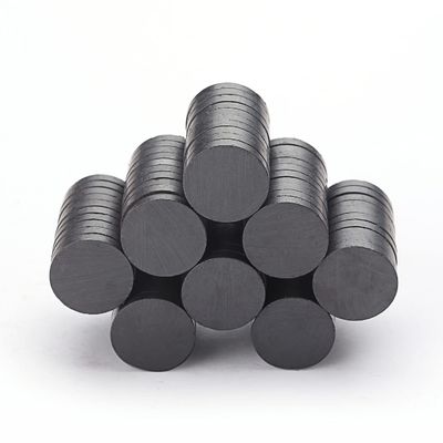 Imã ferrite de disco redondo cerâmico permanente com tamanho personalizado e material original
