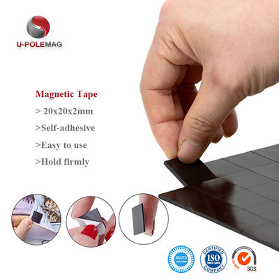 0.1 mm Espessura do adesivo Quadrados magnéticos de borracha flexível isotrópica com adesivo