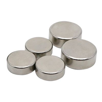 Magnético de neodímio de terras raras Ndfeb de grau industrial N52 com temperatura entre 80 e 220 °C