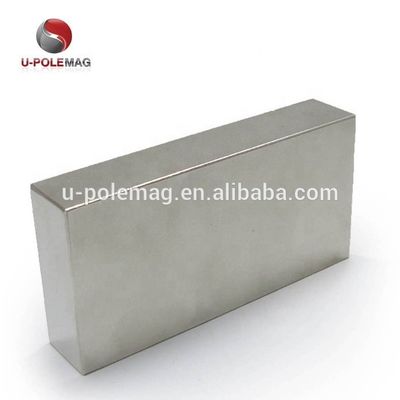 Materiais principais NdFeB ímã 100mm Três polos bloco gigante para aplicações precisas