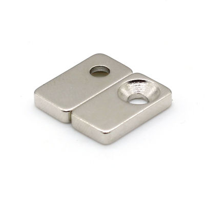 Magnetizado por encomenda Direção N35 Neodímio Forte Bloco de Terras Raras Magnético Contro-encalhado