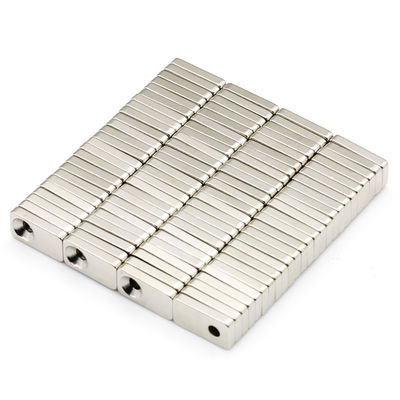 Magnetizado por encomenda Direção N35 Neodímio Forte Bloco de Terras Raras Magnético Contro-encalhado