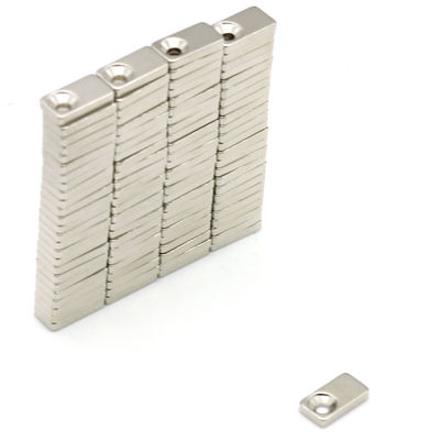 Magnetizado por encomenda Direção N35 Neodímio Forte Bloco de Terras Raras Magnético Contro-encalhado