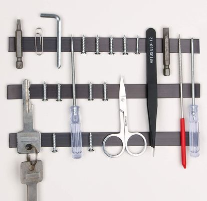 Projetos de bricolage facilitados com o serviço de dobra de ímãs de tiras flexíveis adesivas da 3M