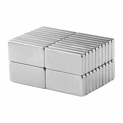 Temperatura máxima de funcionamento 80°C N52 Ímãs de neodímio com revestimento de Ni 50 x 25 x 15 mm