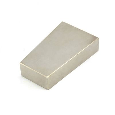 Dimensão personalizada N48 Neodímio ímã trapezoidal para gerador de vento vibrator de temperatura