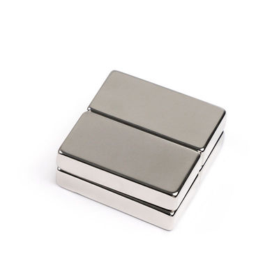 Espessura Magnetismo Direção N52 Grade NdFeB Bloco Ímã de neodímio para Indústria