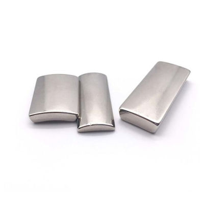 Magnético de arco de motor NdFeB sob medida Magnético de segmento de neodímio super grande com grau N35-N52