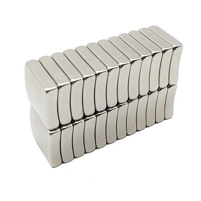 Magnético de arco de motor NdFeB sob medida Magnético de segmento de neodímio super grande com grau N35-N52