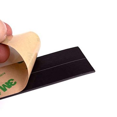 Faixa magnética de neodímio flexível 30x1,5 mm com adesivo permanente e serviço de corte
