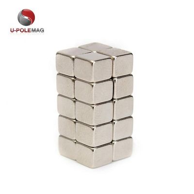 ISO14001 2004 Grade NdFeB Custom N52 Cube Magnet Terra Rara Ímã de neodímio permanente